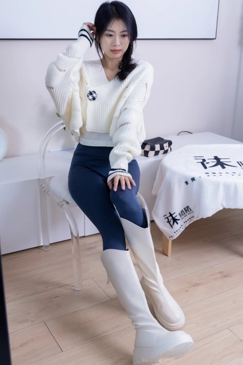 奶油 长靴高跟凉鞋黑丝瑜伽裤裤里丝