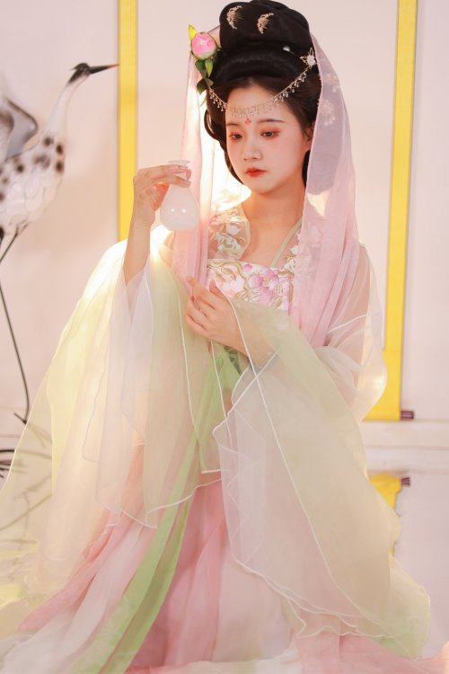 仕女图 柚二白白