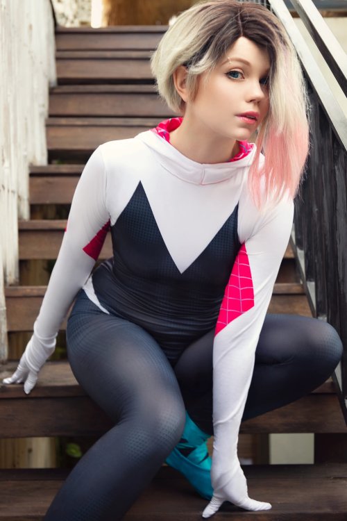 Caticornplay Gwen Stacy