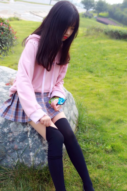 香草 车上肉丝诱惑