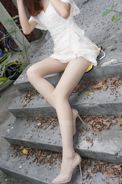 粥粥 偷偷看着我的丝袜