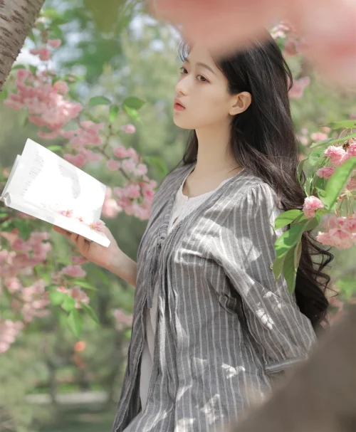 YITUYU艺图语 落花有时 徐嘉悦