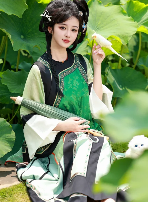 绿茵 不可爱的禾禾喵